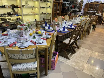 Galeria Skarbów | Meble Holenderskie | Meble Używane